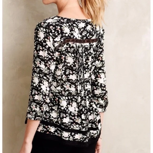 Anthropologie Eyelet Embroidered Pintuck Pleated Black Floral Peasant Top Size 0 - Picture 7 of 13